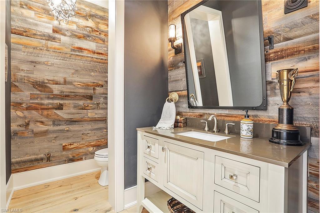 MOORINGS - Residential