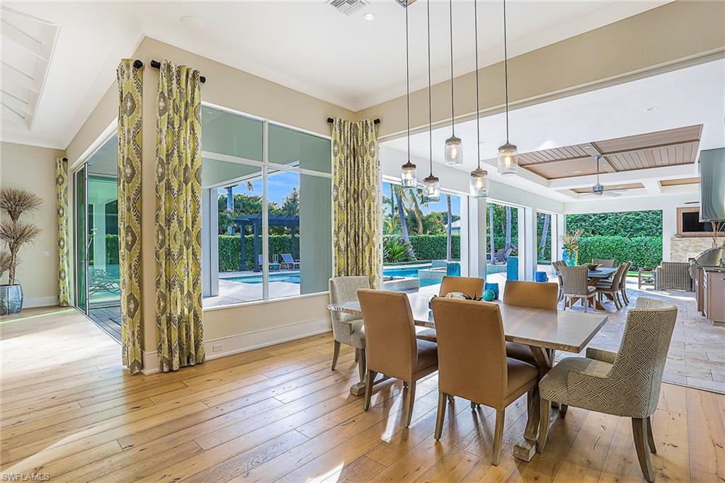 MOORINGS - Residential