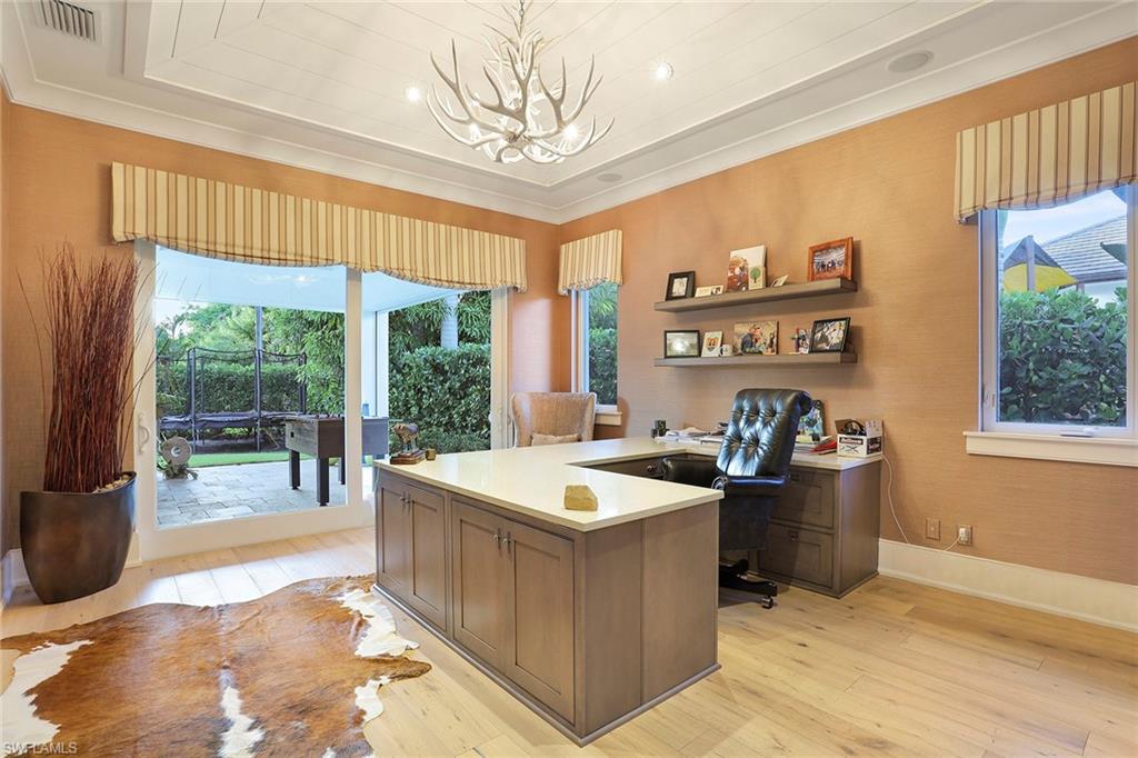 MOORINGS - Residential