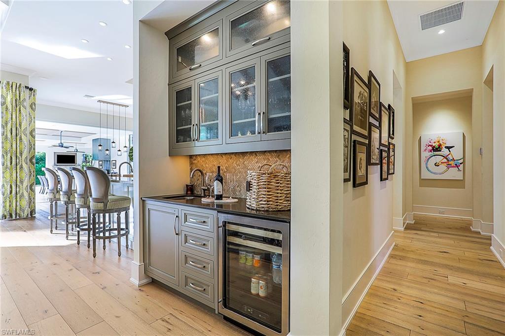 MOORINGS - Residential