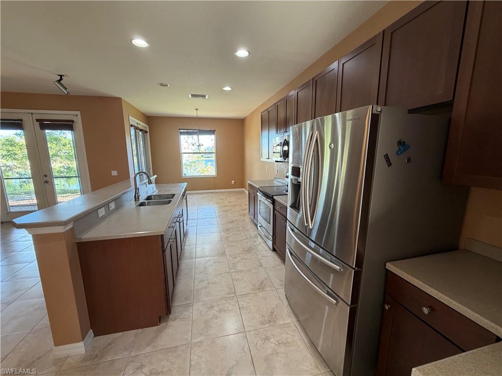 COLONY TRACE - Residential Lease