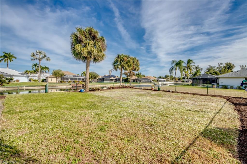 CAPE CORAL - Residential