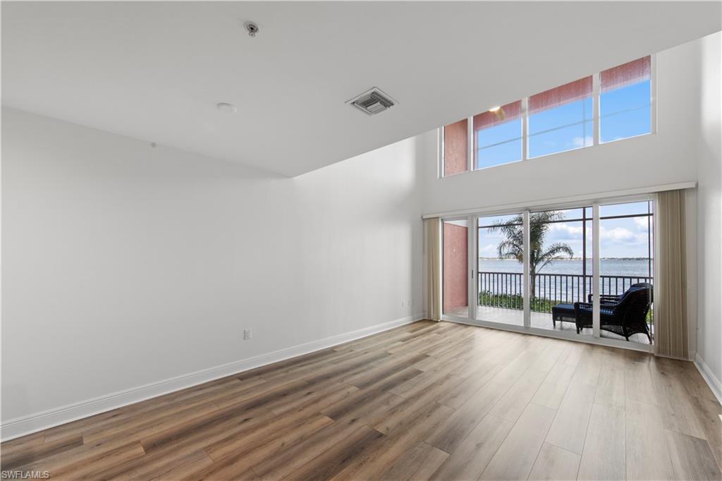 ST. TROPEZ - Residential Lease