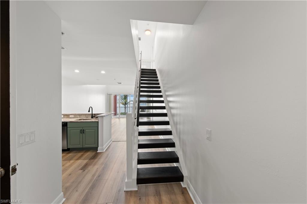 ST. TROPEZ - Residential Lease