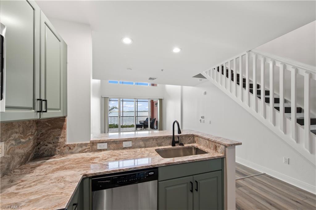 ST. TROPEZ - Residential Lease