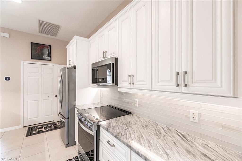 DANIELS VILLAS - Residential Lease