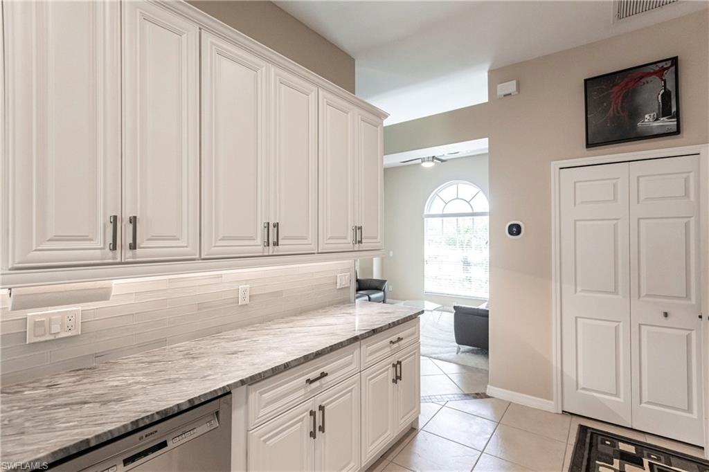 DANIELS VILLAS - Residential Lease