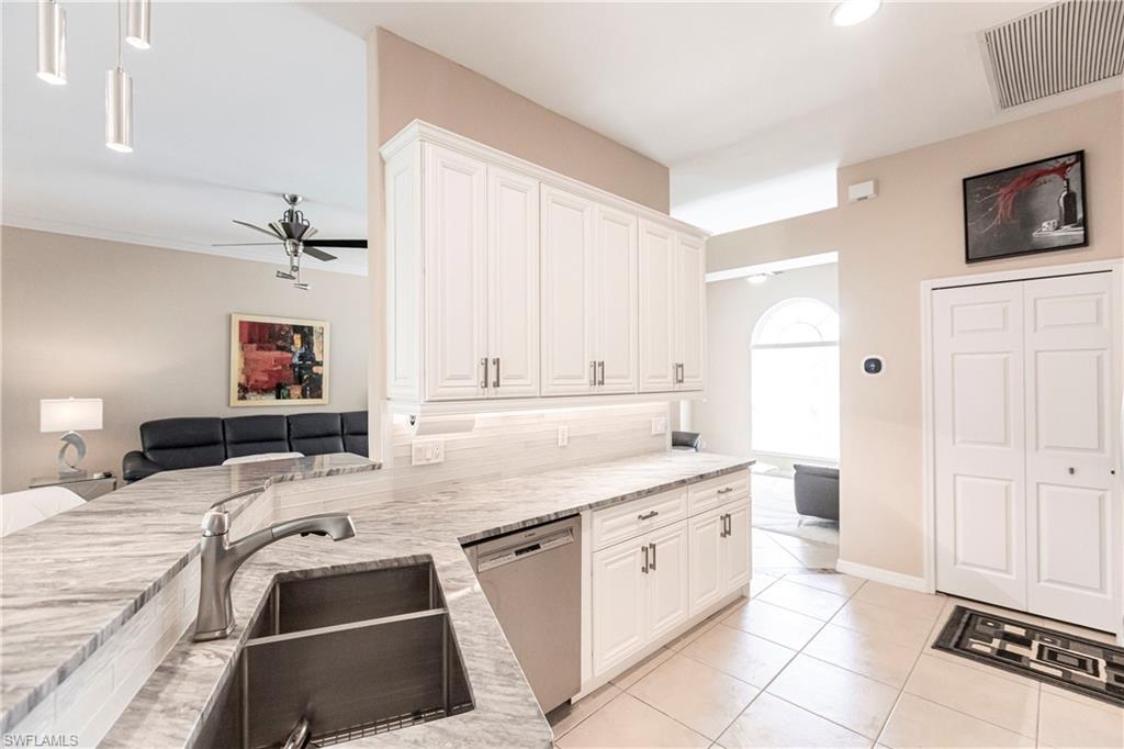 DANIELS VILLAS - Residential Lease