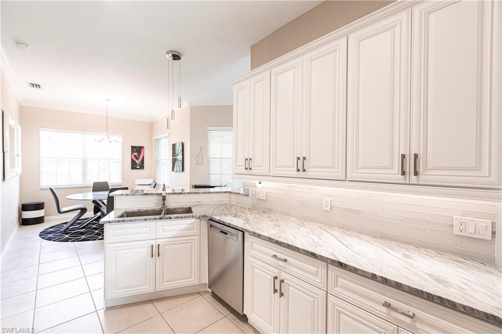 DANIELS VILLAS - Residential Lease