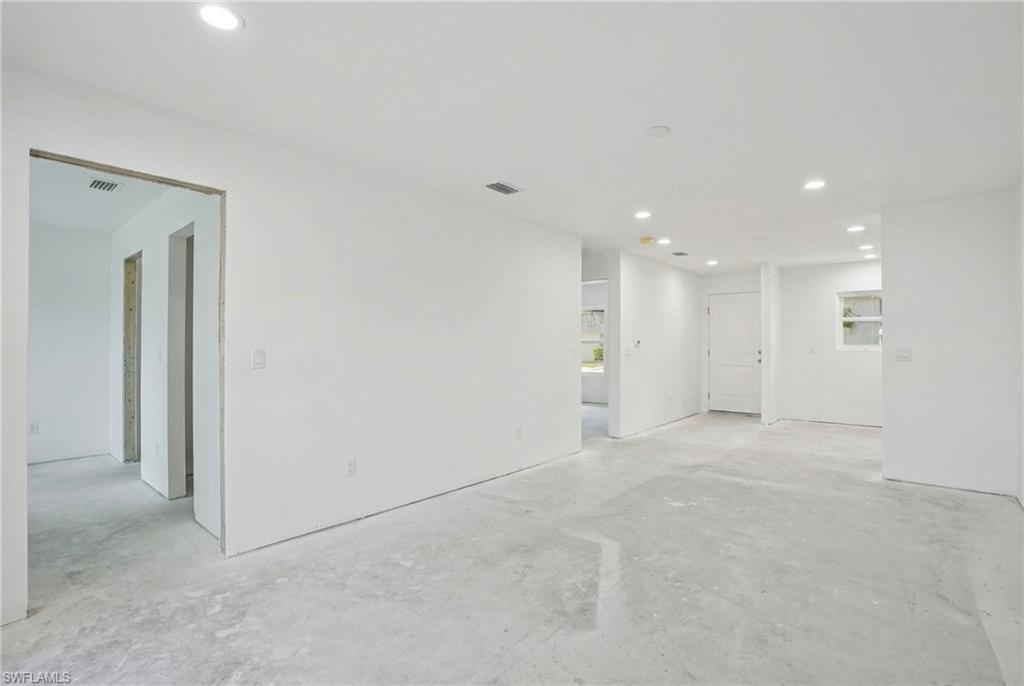 DAVIS WOODS CONDOMINIUM - Residential