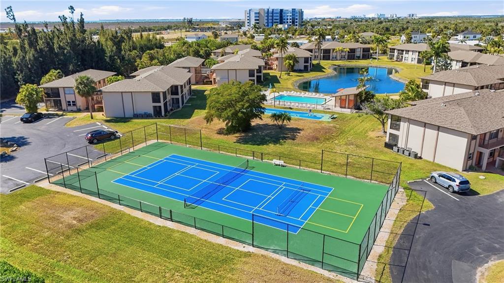 DAVIS WOODS CONDOMINIUM - Residential