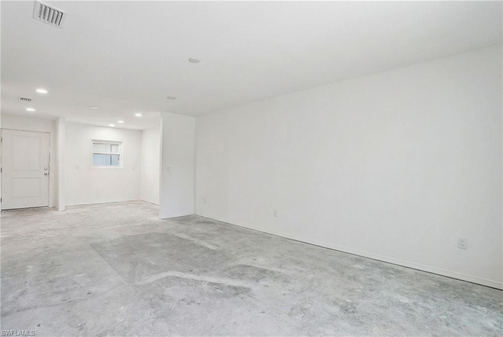 DAVIS WOODS CONDOMINIUM - Residential