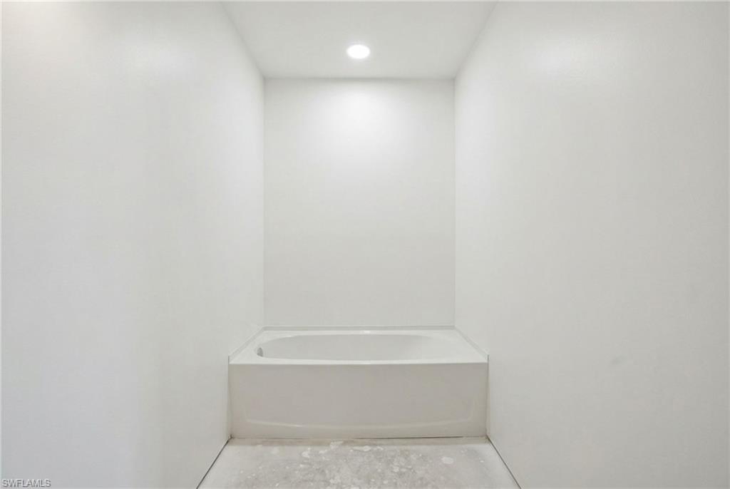 DAVIS WOODS CONDOMINIUM - Residential