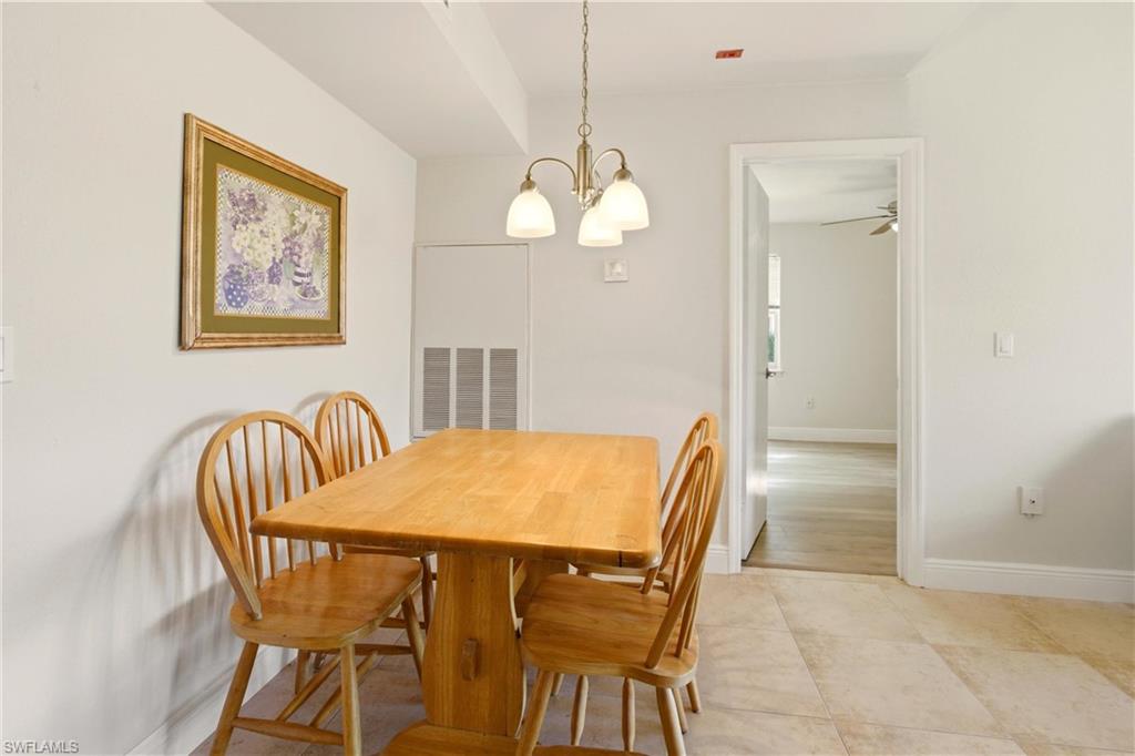 VENETIAN PALMS - Residential