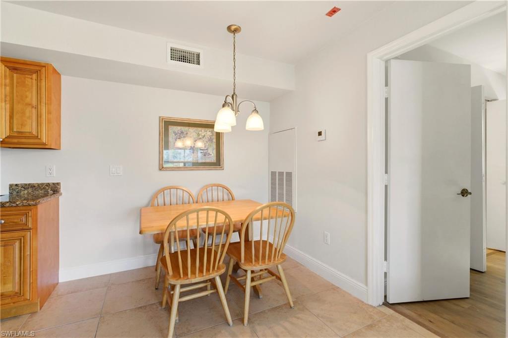 VENETIAN PALMS - Residential