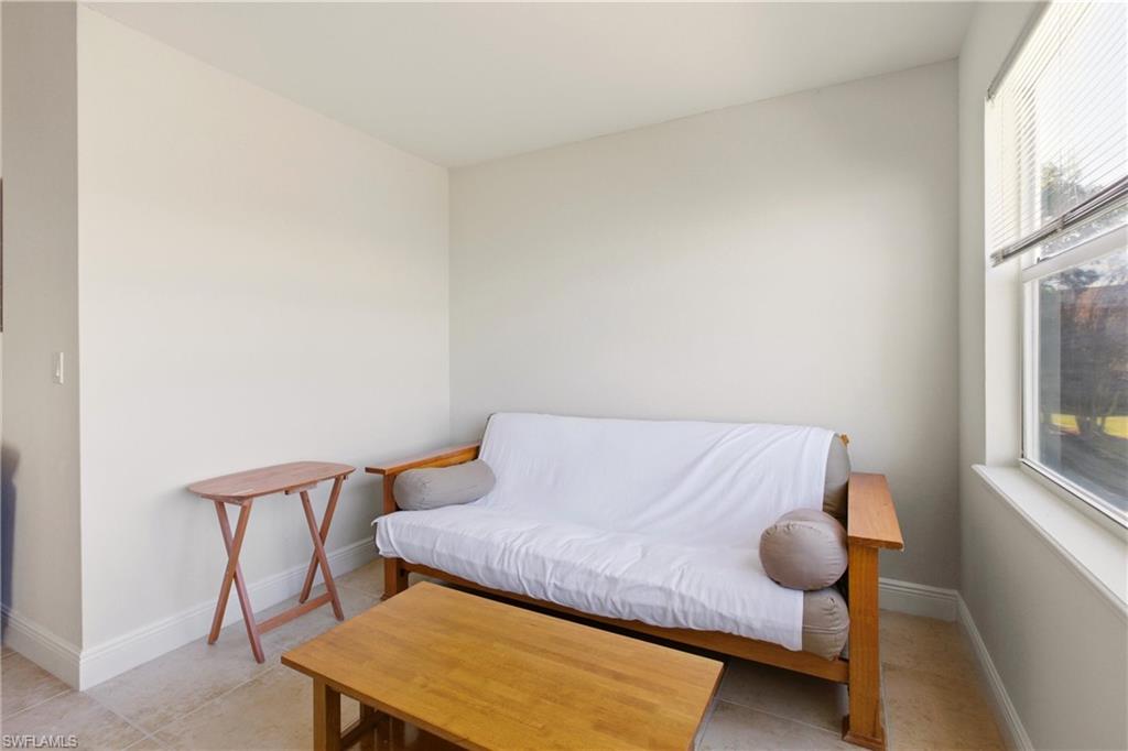 VENETIAN PALMS - Residential