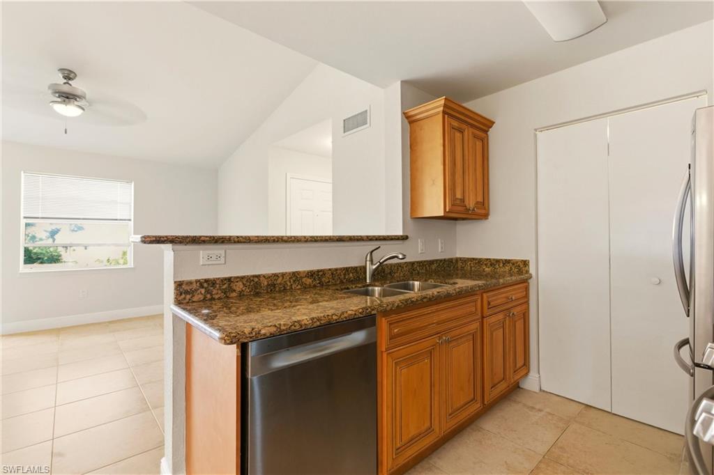 VENETIAN PALMS - Residential