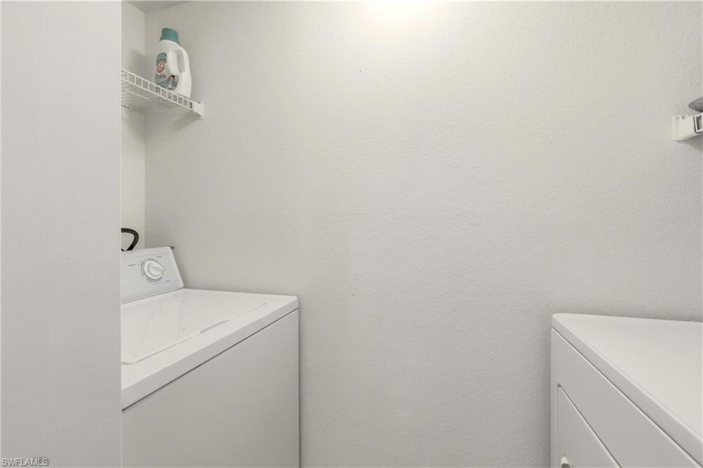 VENETIAN PALMS - Residential