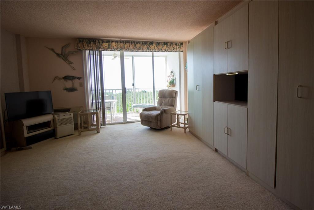 VANDERBILT TOWERS - Residential