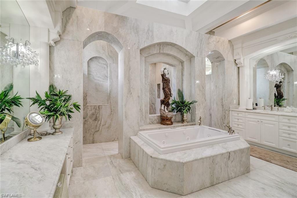 ESCADA AT TIBURON - Residential