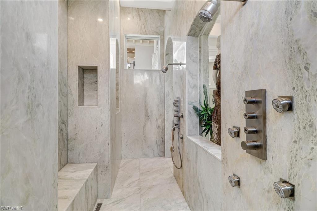 ESCADA AT TIBURON - Residential