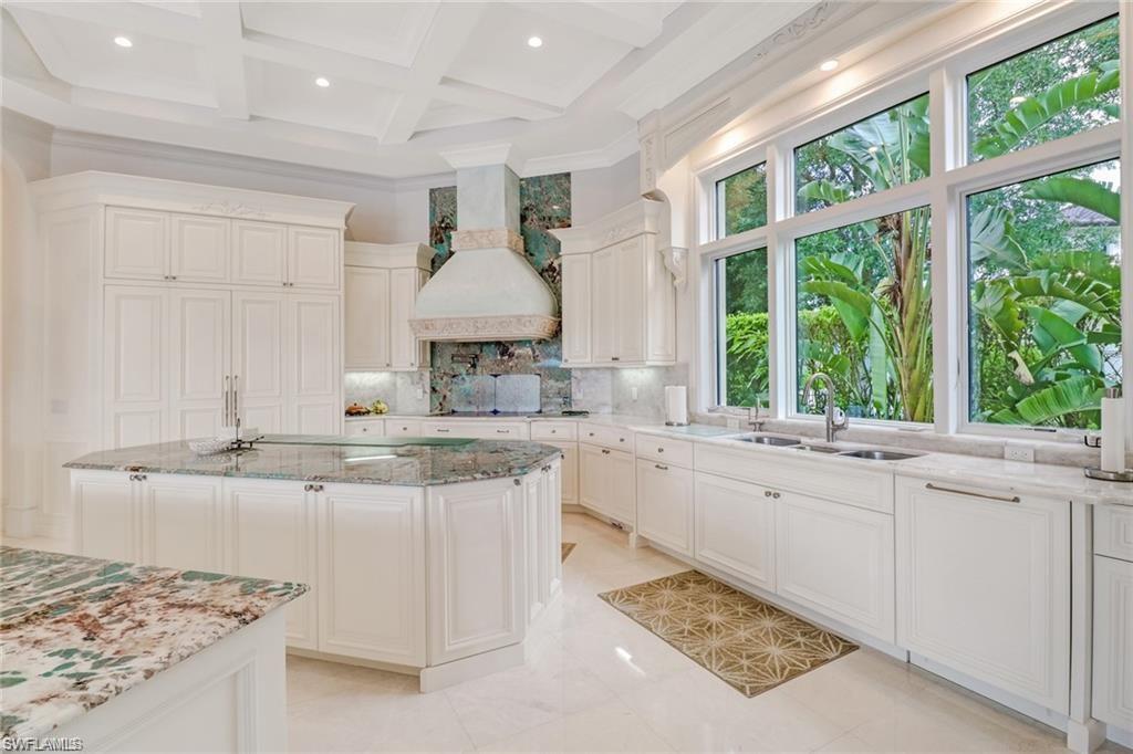 ESCADA AT TIBURON - Residential