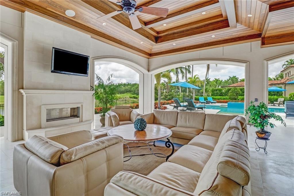 ESCADA AT TIBURON - Residential