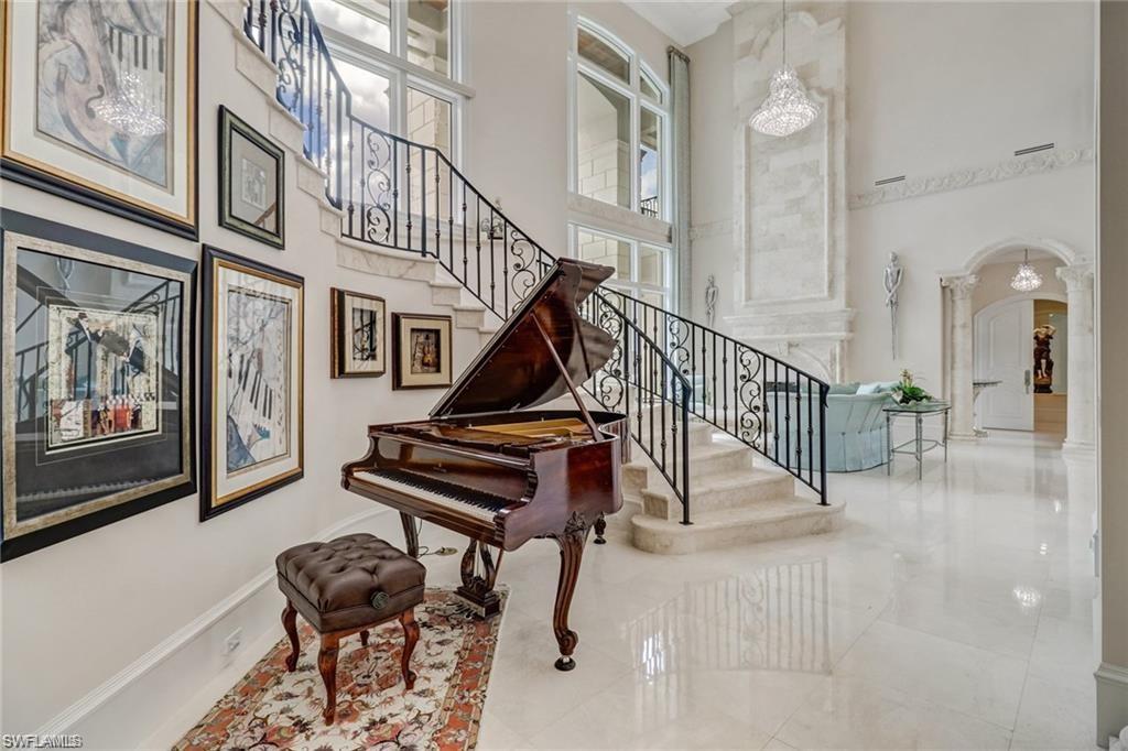 ESCADA AT TIBURON - Residential