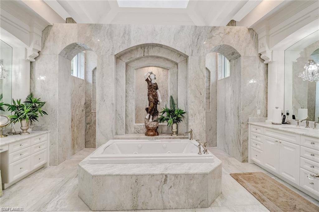 ESCADA AT TIBURON - Residential