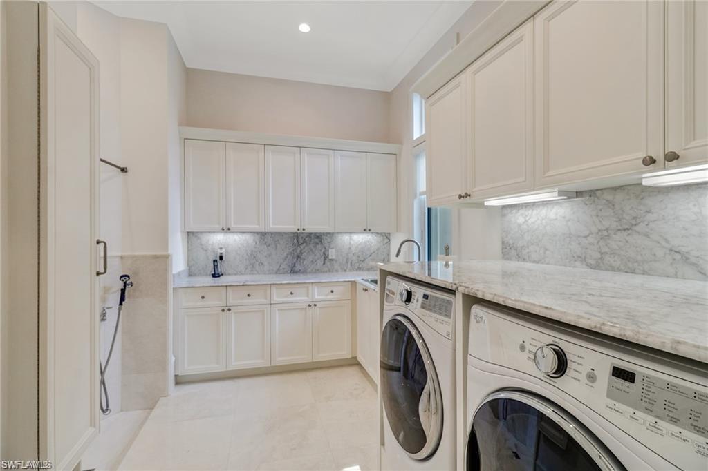 ESCADA AT TIBURON - Residential