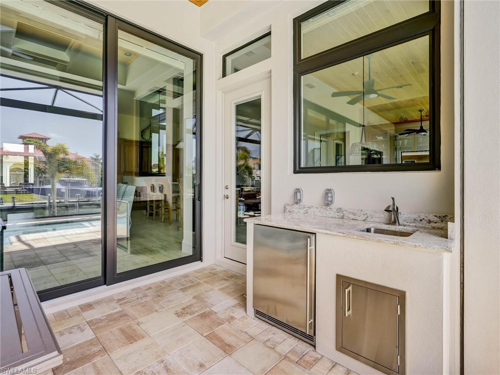 MARCO BEACH - Residential