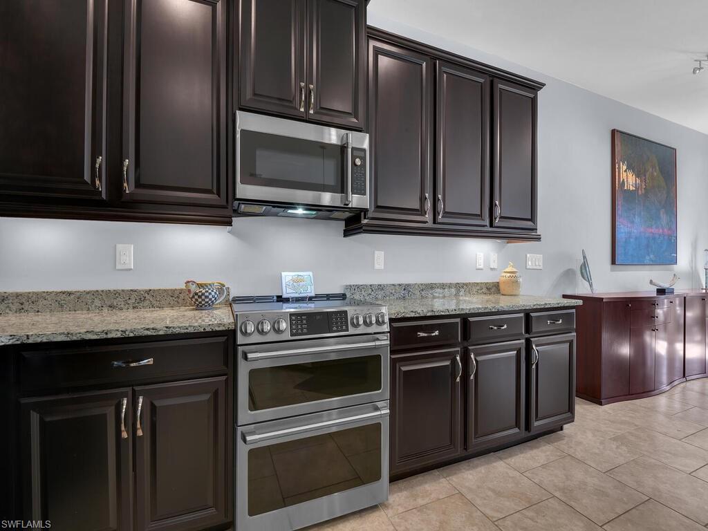 TUSCANY POINTE - Residential