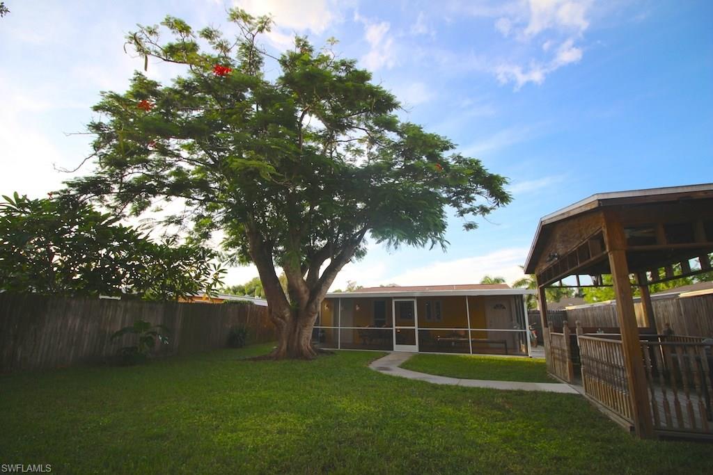 NAPLES PARK - Residential