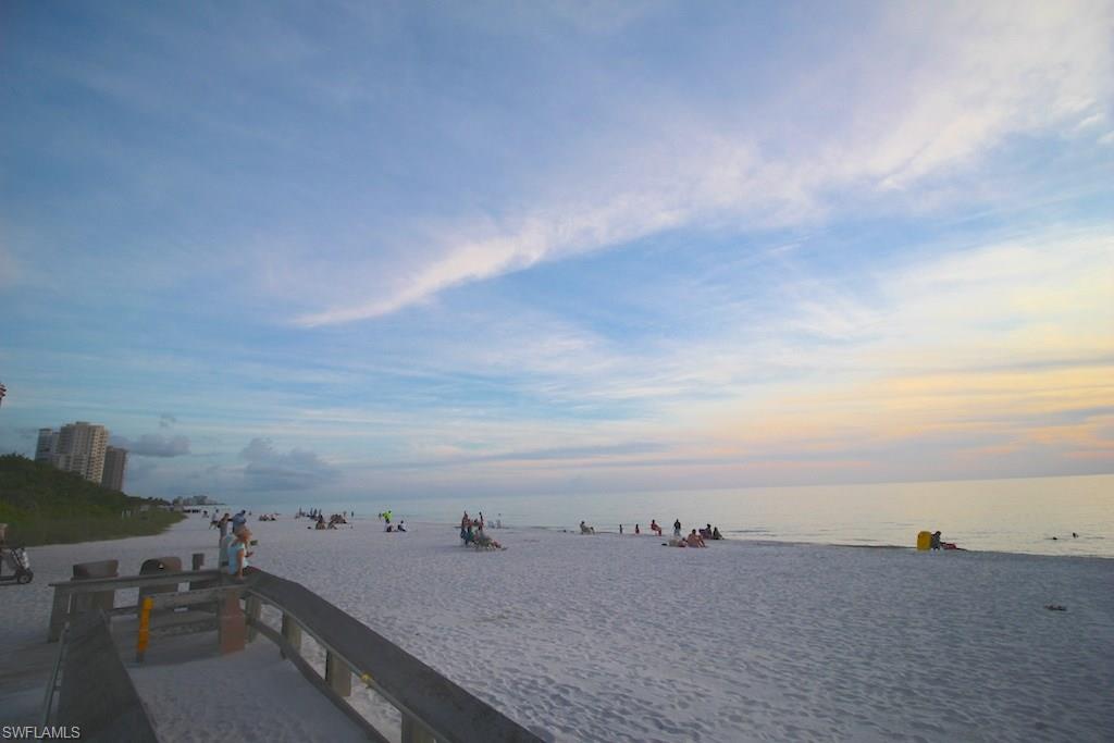 NAPLES PARK - Residential