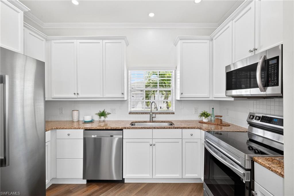 ISLAND CLUB AT CORKSCREW - Residential