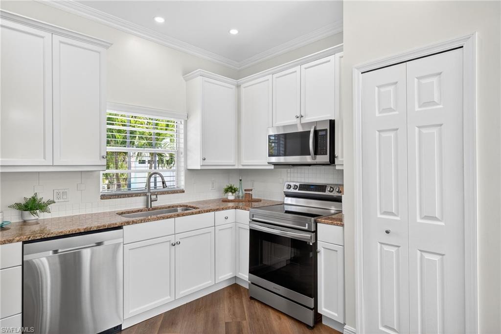 ISLAND CLUB AT CORKSCREW - Residential