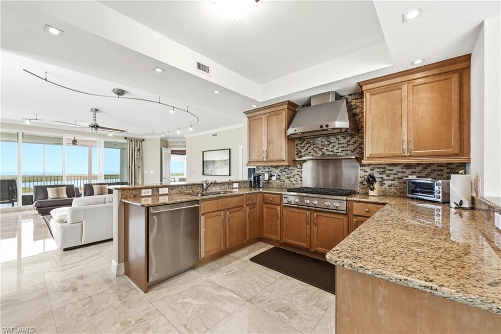 GRANDE GENEVA - Residential