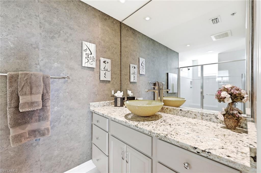 GRANDE GENEVA - Residential