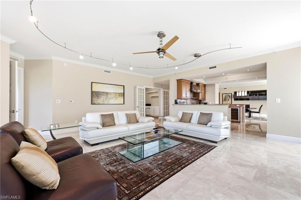 GRANDE GENEVA - Residential