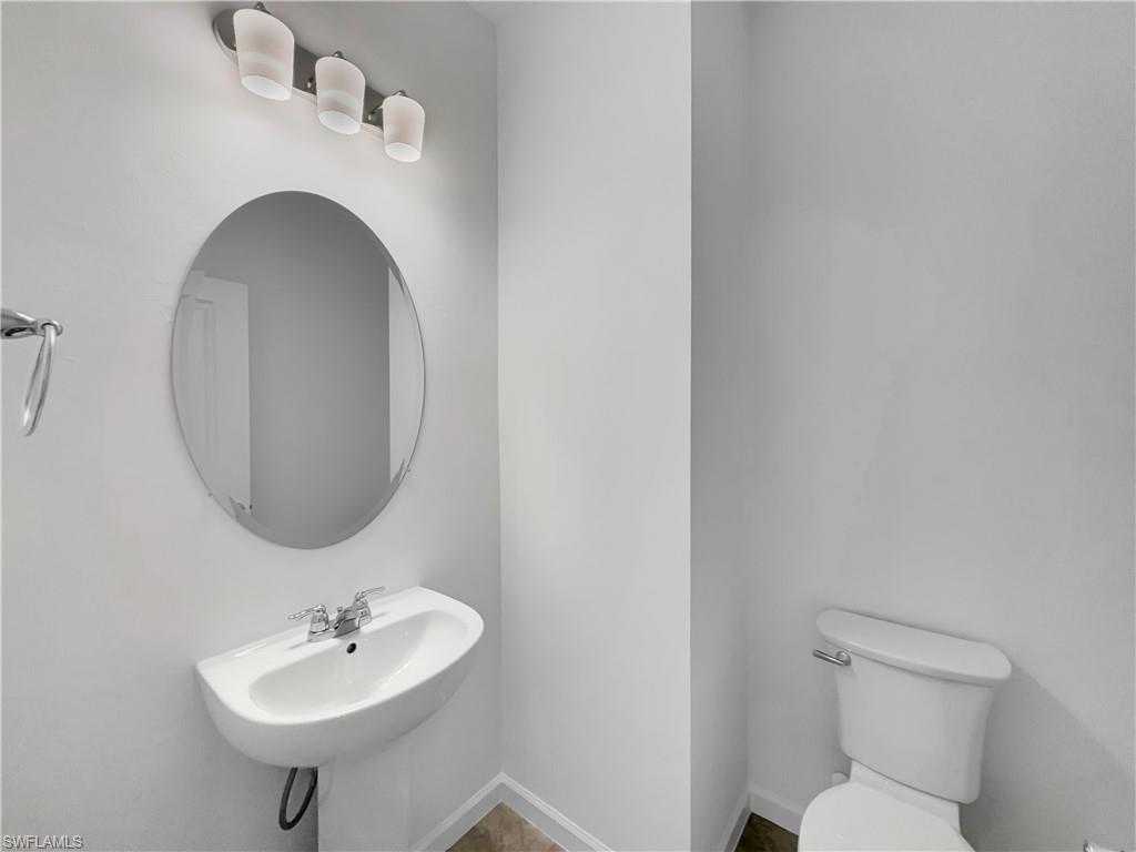 HAMPTON LAKES - Residential Lease