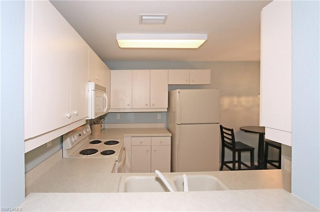 HUNTINGTON LAKES - Residential