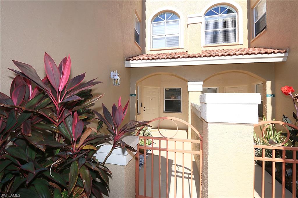 HUNTINGTON LAKES - Residential