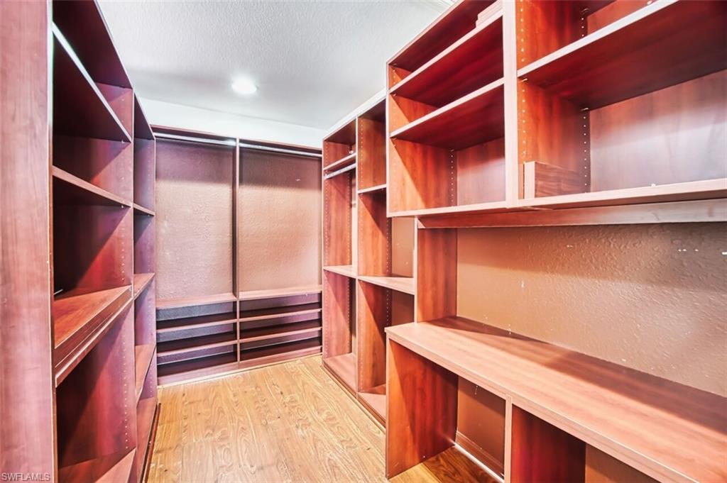 COLONY TRACE - Residential