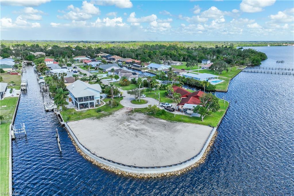 NORTH FORT MYERS - Land