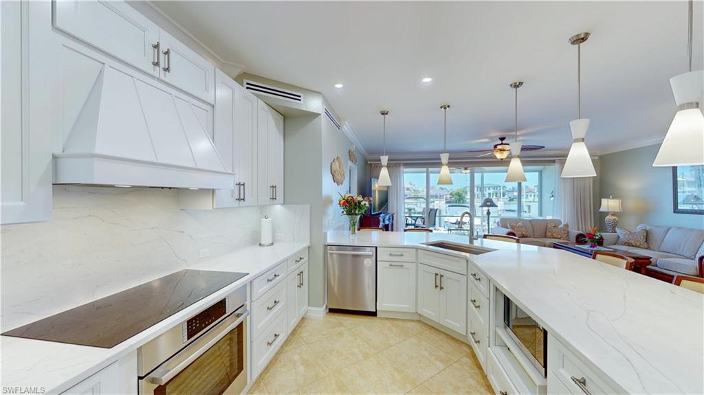 VILLAS AT WATERSIDE - Residential