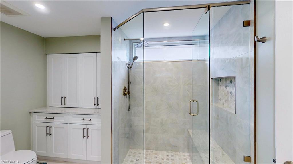 VILLAS AT WATERSIDE - Residential