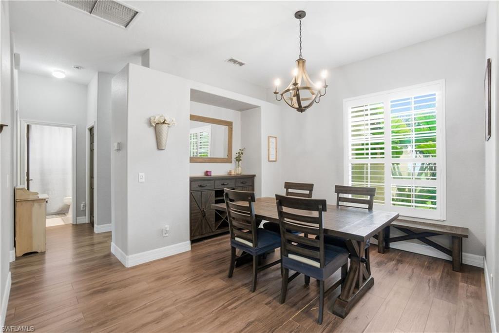 VALENCIA LAKES - Residential