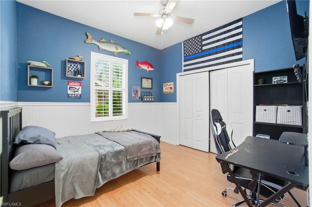 VALENCIA LAKES - Residential