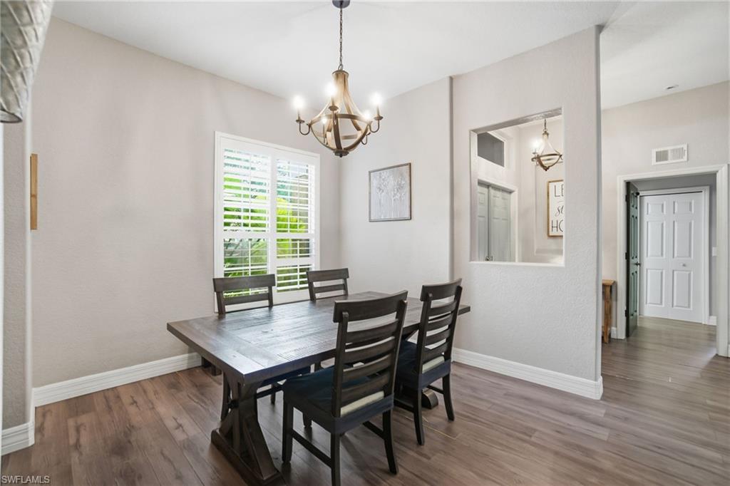 VALENCIA LAKES - Residential