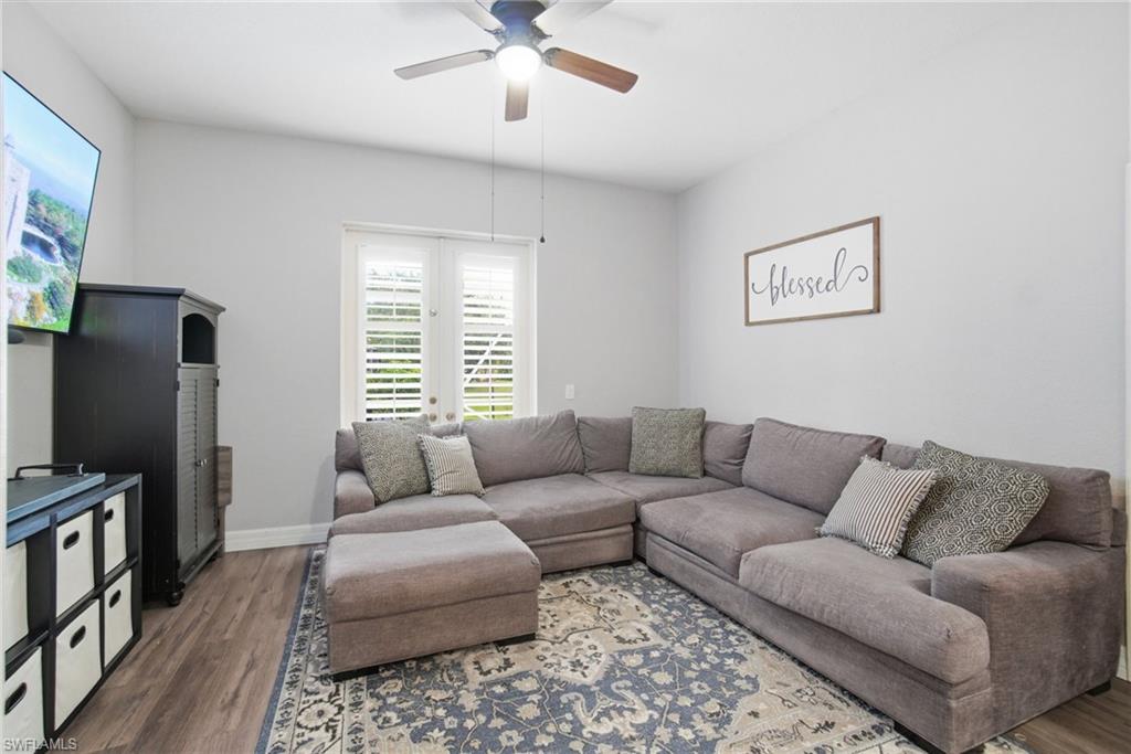 VALENCIA LAKES - Residential